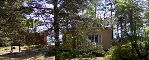 Oulu Ski Chalet | Old Finnish lakeside cottage with sauna