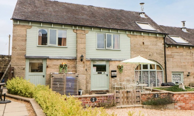 Calwich Cottage | OLD HALL COTTAGES, pet friendly, with a garden in Mayfield