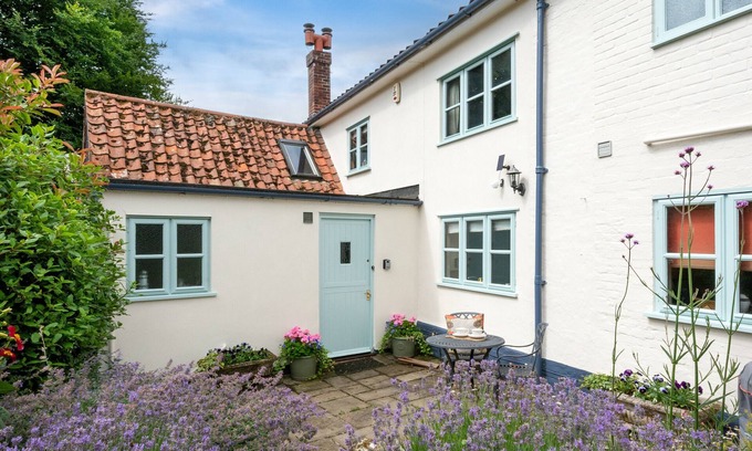 Hethel House | Old Post Office Cottage