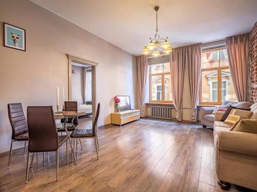 Birzgale Apartment | Old Riga 1BR, Doma Square Views