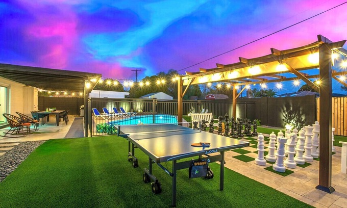 Cox Heights House | Old Town|Summer Amenities|Dogs Welcome|Golf & Hiking!