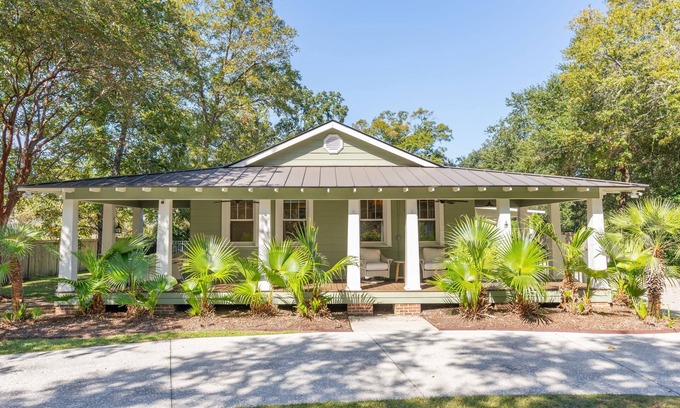 Old Village House | Old Village Mt. Pleasant Charm Minutes From the Beach and Downtown Charleston