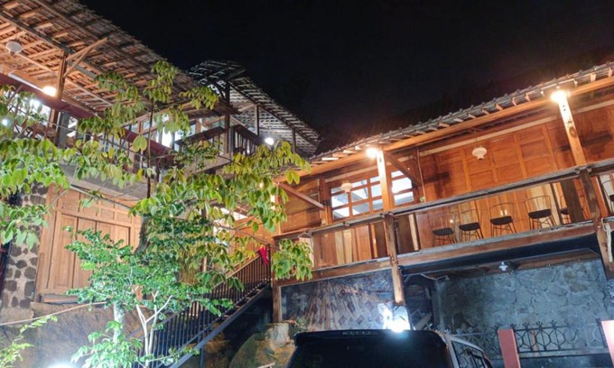 Srimulyo House | Omah Singo Stay & Resto Yogyakarta