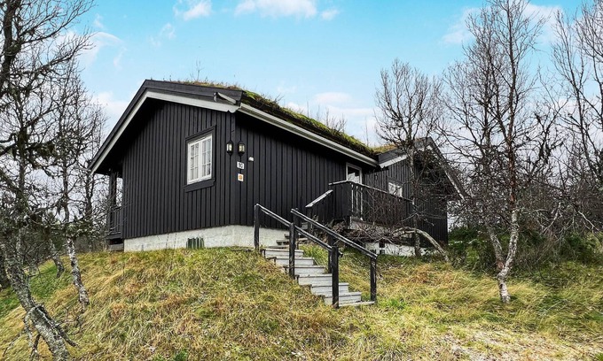 Venabygd House | On a hill welcomes you this cottage with space for the large family.
