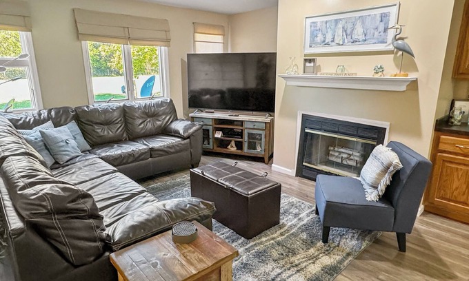 Kelleys Island Condo | On Island Time at Kelleys! Downtown Area