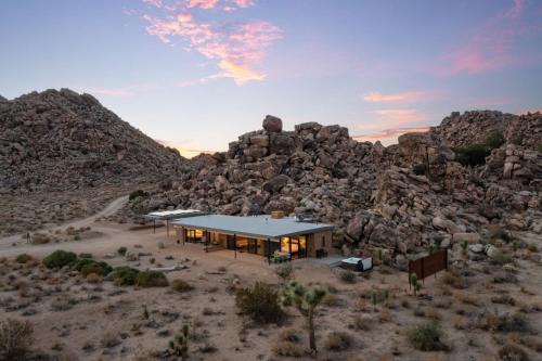 Joshua Tree House | On the Rocks by Fieldtrip Featured in Condé Nast
