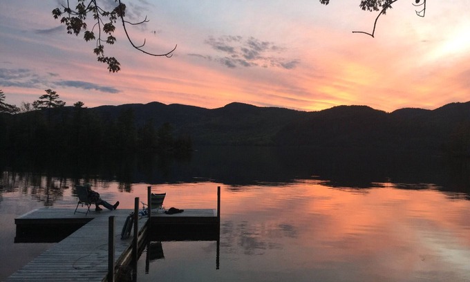Huletts Landing Cottage | On Water, Gorgeous Views, Private 3 Bed Updated Antique Cottage.