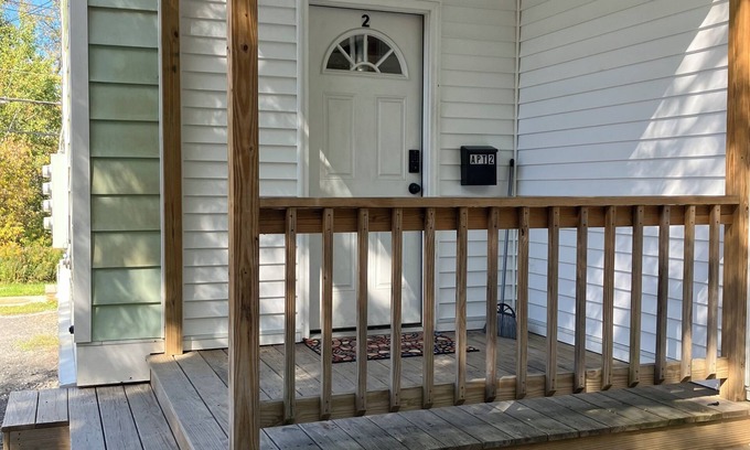 Barre Apartment | One bedroom Apt- Part of a triplex in Barre Vermont! Great Price!