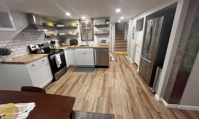 Riverfront House | One Bedroom Basement Bungalow in downtown Missoula - Walkable to everything!