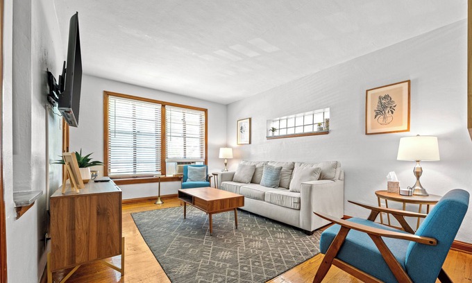 The Southampton Apartment | One-bedroom-City Livin'