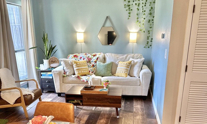 Table Rock Condo | One Bedroom Serenity on the 17th | Amenities Golf