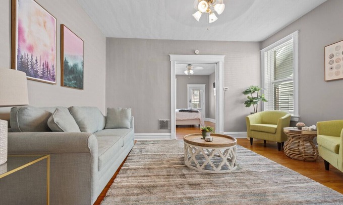 The Southampton Apartment | One Bedroom South City Retreat by StayLage