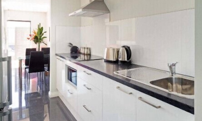 Cardiff Apartment | One Bedroom Spa Apartment