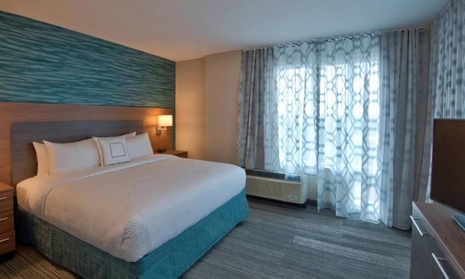 Flagami Apartment | One Bedroom Suite Near Grapeland Water Park MIA