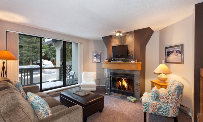 Whistler Condo | One bedroom with Space, comfort and location 150 meters to lifts and Village.