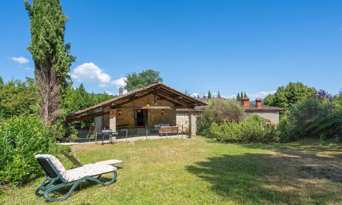 Porciano House | One km above Stia lies this friendly cottage.