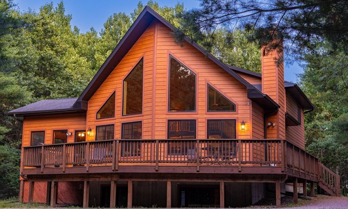Nekoosa Cabin | One-of-a-Kind Lake, Sand Valley Golf, ATV, Snowmobile Trails, Boating, Games