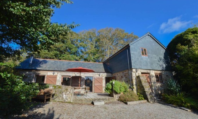 Mabe Cottage | One of two charming cottages located within the grounds of Cusgarne House.