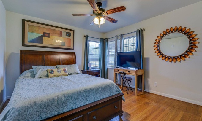 OST - South Union House | One story 3/2.5 home just 5 miles from Texas Medical Center and MD Andersen