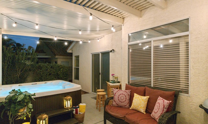 Las Vegas House | ONE-STORY FAMILY OASIS AND SPA - SMALL PET OK