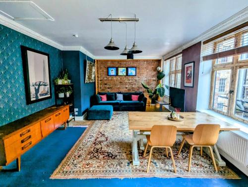 City Centre Glasgow Apartment | One The Mews