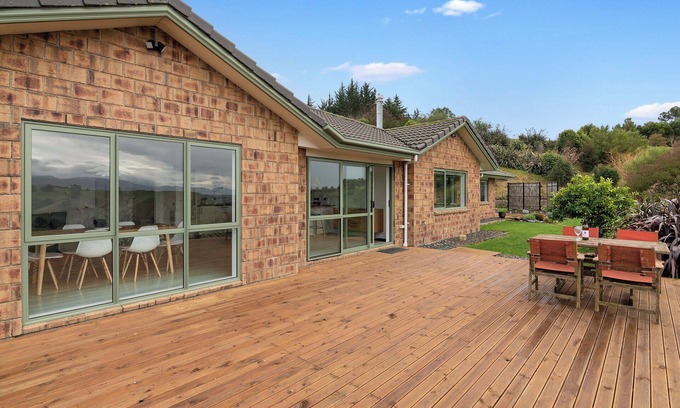Wakefield House | One Two Eight - Richmond Holiday Home