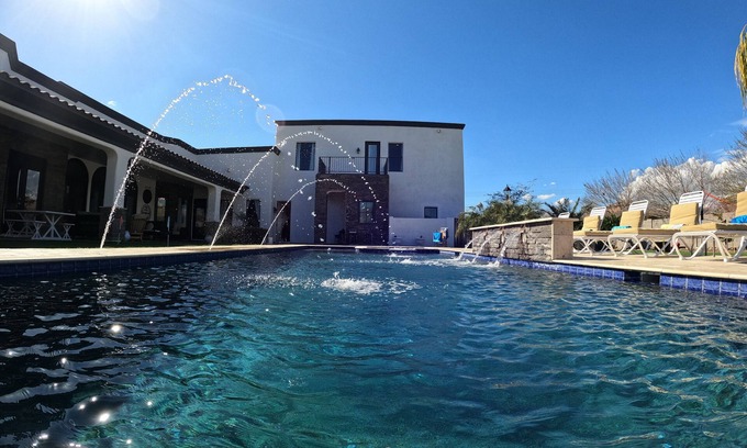Peoria House | Opulence House:Pool+TennisCrt+Pickle+BasketHop+PingPng+Billiard+shufflbrd+FosTbl
