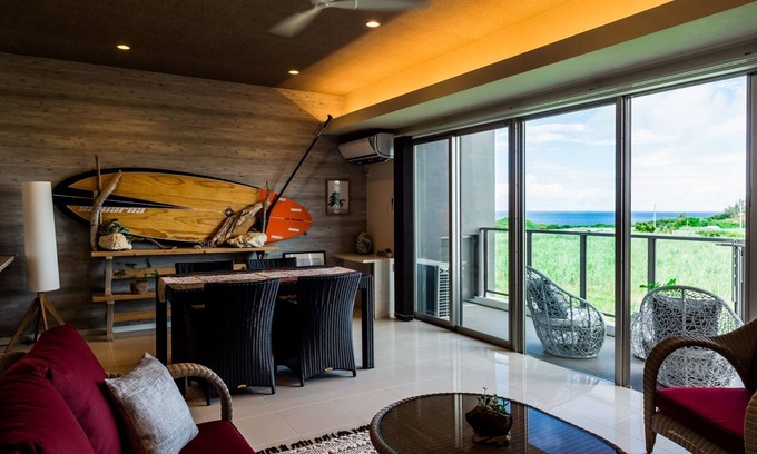 Maeda Apartment | OR211 spacious living room The contrast between t - Ocean Resort Maeda Misaki 211/Kunigami-gun Okinawa