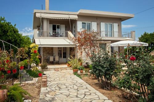 Kefalari House | Orange Blossom Apartment