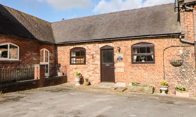 Darley Moor Cottage | ORCHARD COTTAGE, pet friendly, character holiday cottage in Edlaston