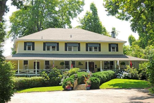 Saluda Bed & Breakfast | Orchard Inn