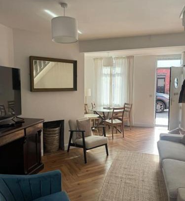 Dublin House | Original 1920s City center house fully renovated