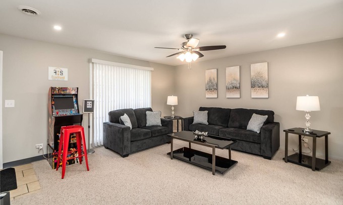 Orland Park House | Orland Park Rental -Huntington Ct