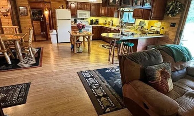 Glenfield House | Otter Creek Ranch w/Stables