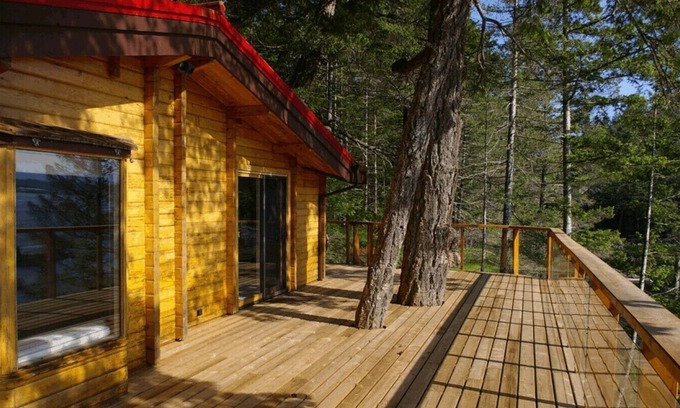 Quadra Island Cottage | Otter View Cottage at April Point