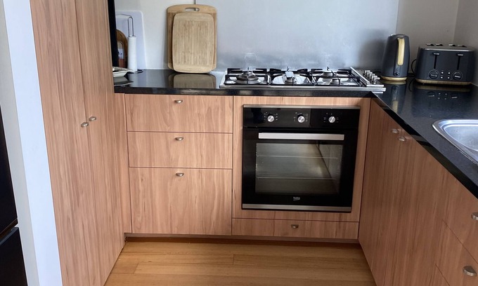Glen Iris House | Our gorgeous Home , near swimming pool , public transport , cafes