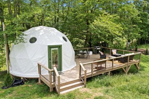 Creston Other | Outstanding Chic Dome with Private Deck in North Carolina