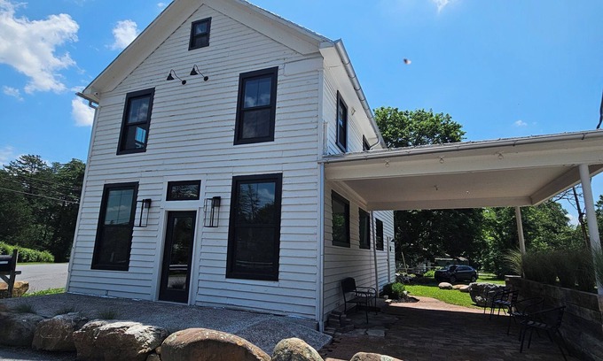Berkeley Springs Apartment | "Over The Ridge"Vintage Modern Apartment