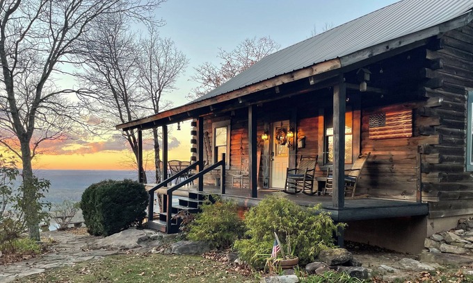 Valley Head Cabin | Owl’s Hollow - Stunning Brow View