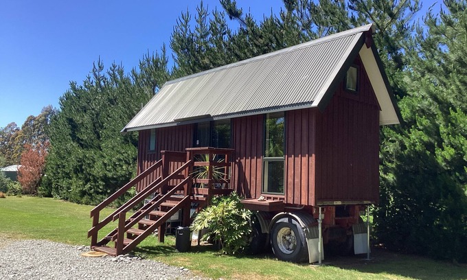 Mount Olympus Ski Field House | Oxford Tiny House - come and experience tiny house living! Set on 10 acres.