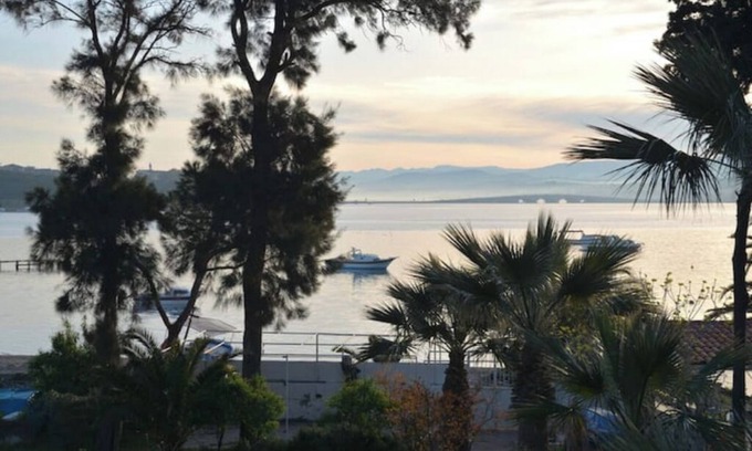 Mithatpasa Apartment | Oya Apartments Cunda nGarden Apartment by the Sea D.4nn