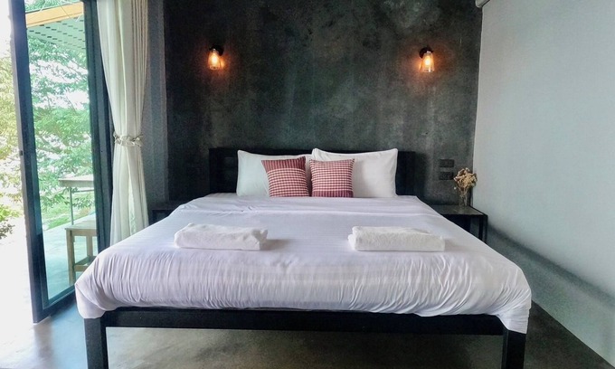 Plai Phraya Hotel | OYO 75530 By the dam cafe and farmstay