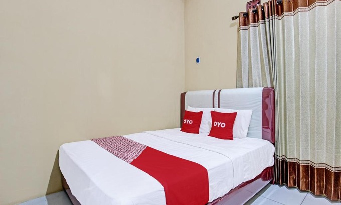 Cilacap Hotel | OYO 92296 Amole Paviliun Syariah