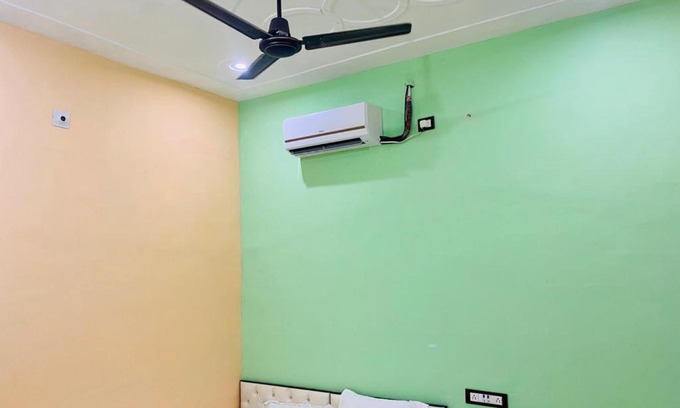 Dadri Hotel | OYO Galaxy Hotel Cafe & Restaurant