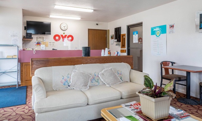 Chesaning Hotel | OYO Hotel Chesaning Route 52 & Hwy 57