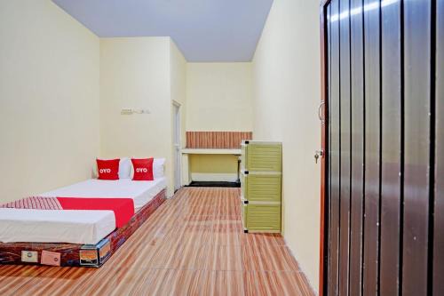 Prigen Hotel | OYO Life 92920 Rumah Kost Azca