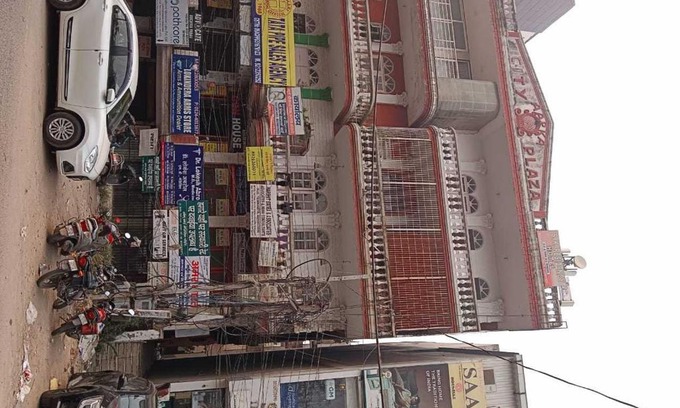 Old Gurgaon Hotel | OYO Sk Residency Near Star Mall