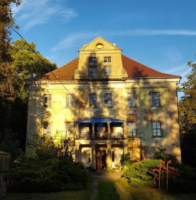 Gryfow Slaski House | Pałac Rząsiny