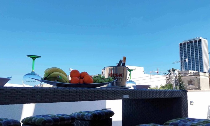 Paceville Apartment | Paceville Luxury Holiday Maisonette sleeps 9, top nightlife and beachdays.