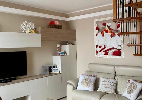 San Giuliano Milanese Apartment | Pacy - Park City Home